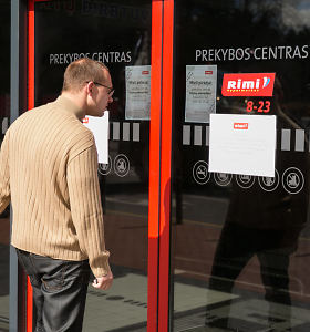 „Rimi“ parduotuvė Vilniuje lieka uždaryta, deformavosi pastato grindys