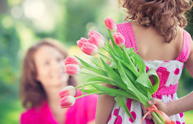 Fotokonkursas „Padovanok Mamai 100 tulpių“