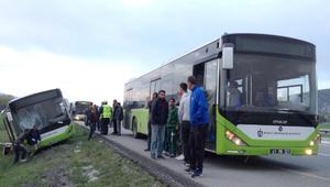 Kocaelisporlu taraftarı taşıyan otobüs Kütahyada kaza yaptı, yaralanan olmadı