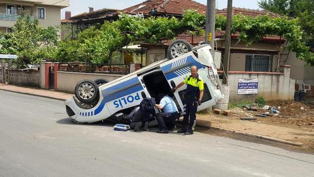 Düzcede trafik kazası: 2 polis yaralandı