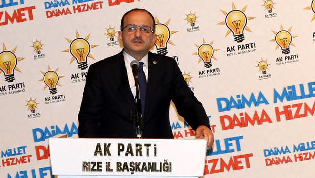 AK Parti İl Danışma Meclisi toplantısında Trabzonspora tepki: Rizespor belki alt lige düştü ama Trabzonspor ahlaken küme düştü