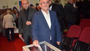 Kardemir Karabüksporda Ferudun Tankut yeniden başkan