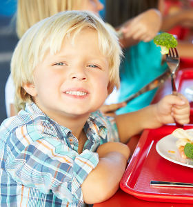Dietologė pataria: 5 maisto produktų grupės, būtinos vaiko organizmui