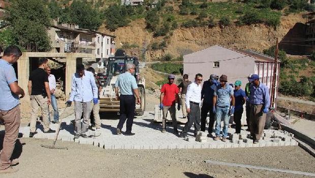 Şemdinli Kaymakamı Türkman belediye çalışmaları inceledi