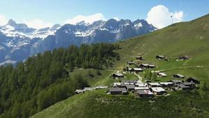 İsviçre bu köye taşınanlara 70 bin dolar ödeme yapacak.