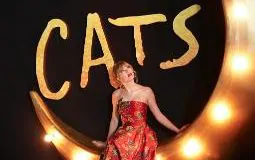 Taylor Swift at the world premiere of "Cats"