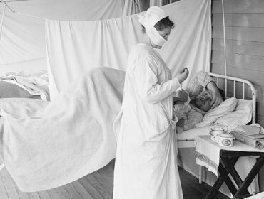 Flu pandemic 1918 - patient in a Spanish flu ward in hospital