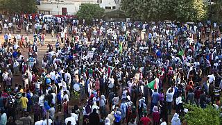 Sudan: Tear gas fired at crowd in Khartoum