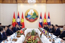 Chủ tịch nước Võ Văn Thưởng hội kiến Thủ tướng Lào Sonexay Siphandone
