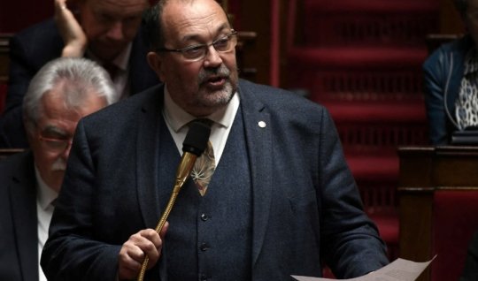 Fransanın senator və deputatları Natəvanın abidəsinə qarşı davranışı pislədilər
