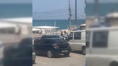 ミサイル破片がビーチに飛散、子ども含む５人死亡　クリミア半島