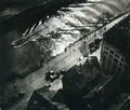 Alfred Ehrhardt, Blick vom Turm der Katharinenkirche auf den Zollkanal im Hamburger Hafen, 1930/40er Jahre, © Alfred Ehrhardt Stiftung 