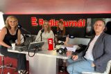 Moderátoři Hanka Shánělová a Pavel Sladký s herečkami Elizavetou Maximovou a Martinou Jindrovou