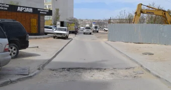 Где в Актау до сих пор не провели ямочный ремонт внутримикрорайонных дорог