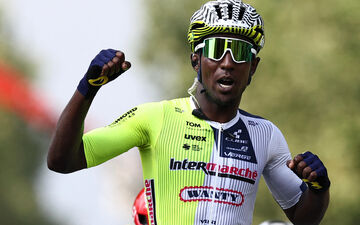 Biniam Girmay a remporté la troisième étape du Tour de France 2024. (Photo by Anne-Christine POUJOULAT / AFP)