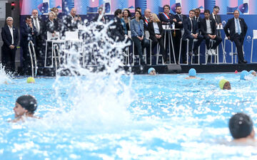 Le président de la République Emmanuel Macron était présent le 4 avril lors de l'inauguration du Centre aquatique olympique (CAO). Stéphane Lemouton/Pool/Icon Sport