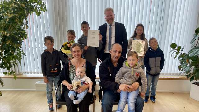 Landsberger Familie begrüßt siebtes Kind: Ehrenpatenschaft  durch Bundespräsidenten