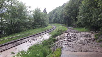 Unwetter mit Starkregen: Bahnstrecke weiter gesperrt, Fischbachau fast von Außenwelt abgeschnitten