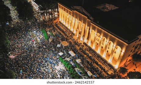Tbilisi, Georgia: 13 de mayo de 2024 año La manifestación en la avenida Rustaveli, el lema de la manifestación no va contra la ley rusa Foto de contenido editorial de stock