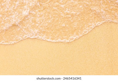 wet sand beach, top view: zdjęcie stockowe