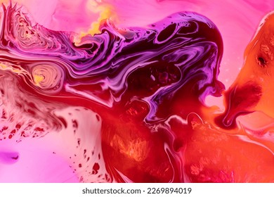 천천히 혼합되는 흐름에서 액체 페인트의 아름다운 추상화 스톡 사진