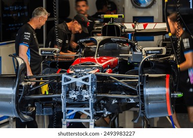 Circuit de Spa-Francorchamps, Stavelot, Belgium. 25.July.2024; BWT Alpine F1 car in the garage during Formula One Belgian Grand Prix  编辑库存照片