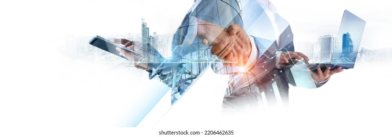 Digital technology, Business network connection, Teamwork, Deal, Partnership and data exchange, Investment analysis, planning and  strategy. Businessman working with digital device on smart city. Stock-foto