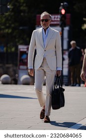 Florence, Italy - June,15,2023: Pitti Uomo 104 Guests arrival street style Foto stock editoriale