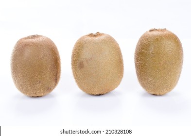Full kiwi fruit isolated on white background Stock-foto