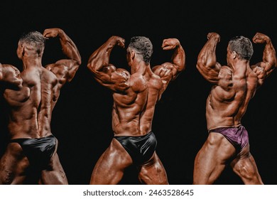 group bodybuilder athlete show back double biceps for bodybuilding competition Stock-foto
