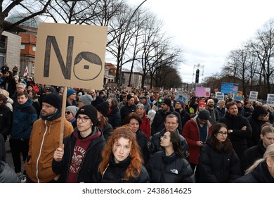 2024年2月25日（月）於：ドイツ ハンブルグ2024年2月2日25日に行われた右翼過激主義に対する大規模なデモ。のエディトリアル写真素材