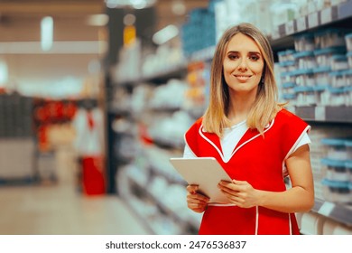 


Bonne employée de supermarché tenant une tablette Pc. Assistant commercial utilisant la technologie pour l'inventaire des magasins
 : photo de stock