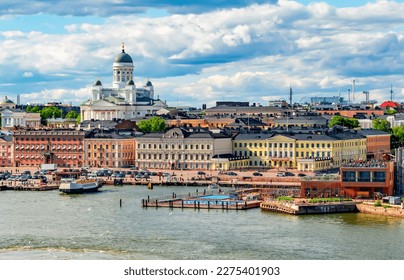 Helsinki skyline with Helsinki Cathedral and Market square in summer, Finland Foto stock