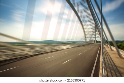 高速道路のオーバーパス、モーションブラーと橋。の写真素材