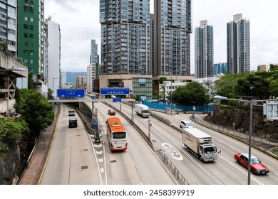 Hong Kong 23 June 2023: Hong Kong city life and traffic in Hung Hom district Foto stock editoriale