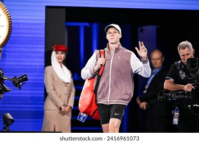 2024年1月23日にオーストラリアのメルボルンにあるメルボルンパークで開催されたオーストラリアオープン2024グランドスラムテニストーナメントの間にJannik Sinner。のエディトリアル写真素材