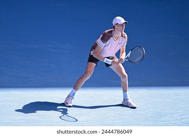 2024年1月26日にオーストラリアのメルボルンにあるメルボルンパークで開催されたオーストラリアオープンAO2024グランドスラムテニストーナメントの間、イタリアのJannik Sinner。のエディトリアル写真素材