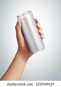 men holding aluminum can with condensation droplet. isolated on grey background. - Φωτογραφία στοκ