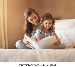 Mom, book and child reading on bed at family home with learning, storytelling and love in the morning. Development, education and youth fairytale with language and literature in bedroom with girl Stockfoto