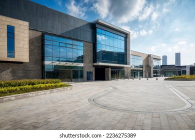 Modern business building in sunny day Stock-foto