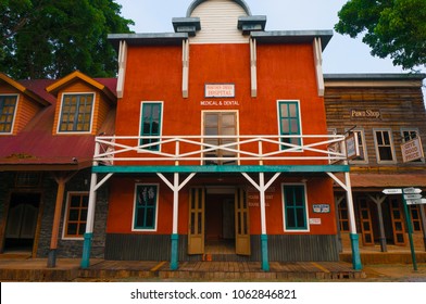 Nakhon Ratchasima Thailand-APR 03-2018;Live and View Buildings in Cowboy Indian Style at panther creek resort on Pak Chong District Redaktionelt stock-foto