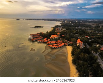 Negeri Sembilan, Malaysia - 17 December 2023. Beautiful view with sunset at Avilion Hotel Port Dickson, Negeri Sembilan, Malaysia. Redaktionelt stock-foto