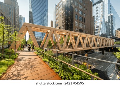 New York, New York, USA - July 12 2023: An exterior view of 2 Manhattan West and The High Line - Moynihan Train Hall Connector. Foto stock editoriale
