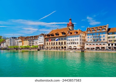 Vieille ville de Lucerne, lac de Lucerne, Alpes suisses, Suisse : photo de stock