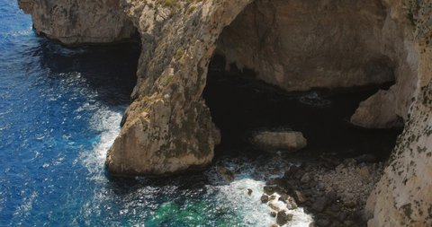 Aerial view of the Blue Grotto Cavern on the coast of Malta Video de stock