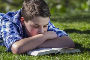 Какая польза детям от чтения книг?