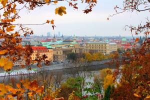 Кому и чем интересна Прага осенью?