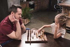 Игра в шахматы развивает изобретательность и логическое мышление.