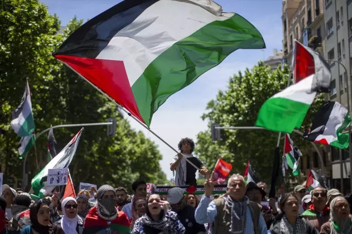 Demandan por 'antisemitismo' a un activista antirracista que denuncia el genocidio de Israel en Gaza