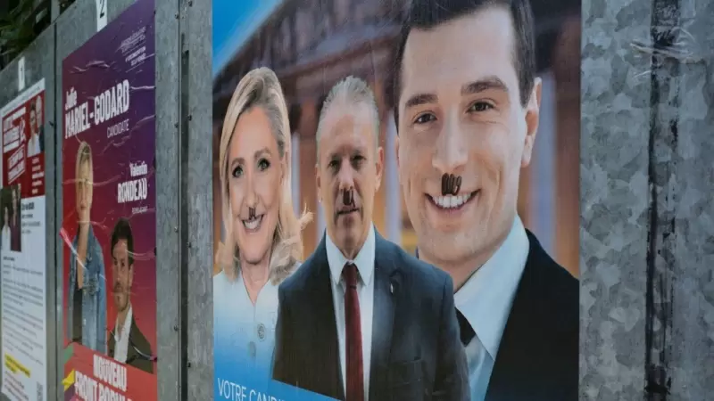 Carteles de campaña de Marine Le Pen y Jordan Bardella, candidatos de la extrema derecha en Francia.